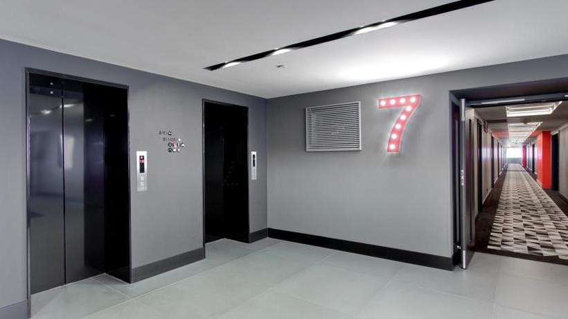 Azimut Hotel Vladivostok 1