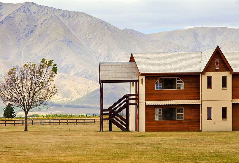 Country Time Resort 10