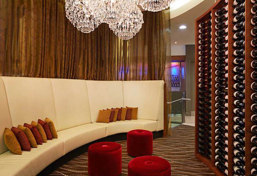 Novotel Cathedral Square 10