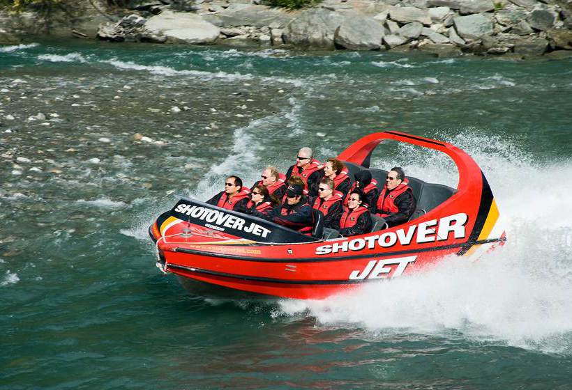 Novotel Queenstown Lakeside 1