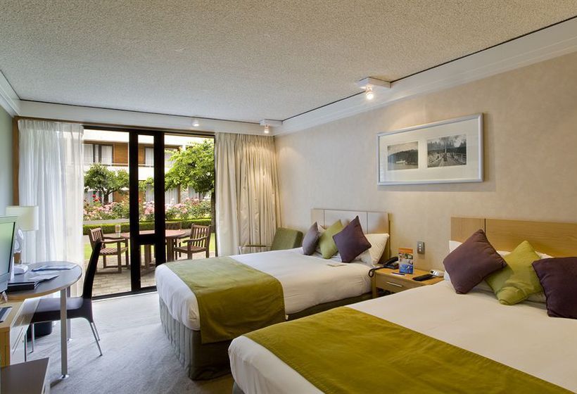 Novotel Queenstown Lakeside 10