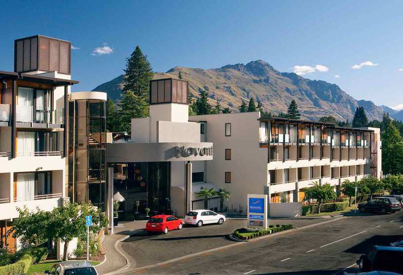 Novotel Queenstown Lakeside 11