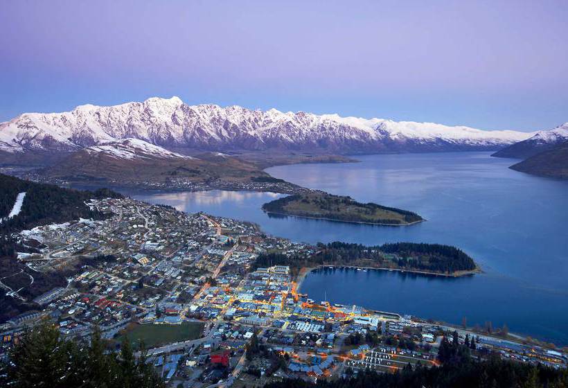 Novotel Queenstown Lakeside 2