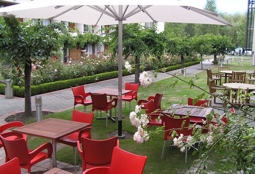 Novotel Queenstown Lakeside 6