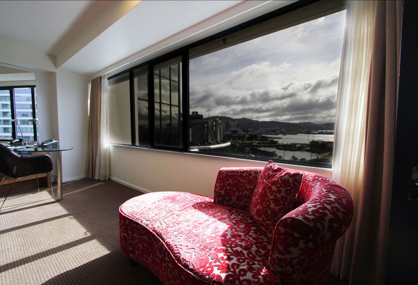 Amora Hotel Wellington 8