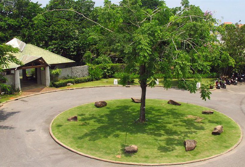 Peace Laguna Resort 16