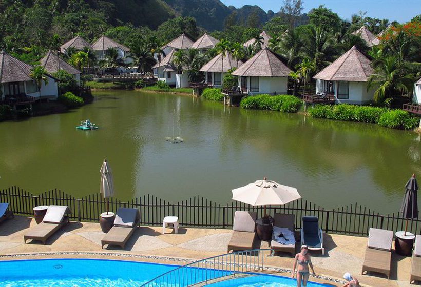 Peace Laguna Resort 18