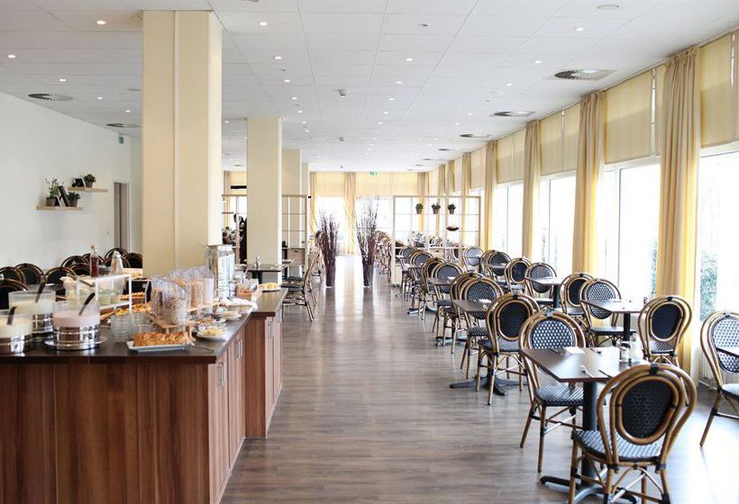 Hotel Azimut Berlin City South 15