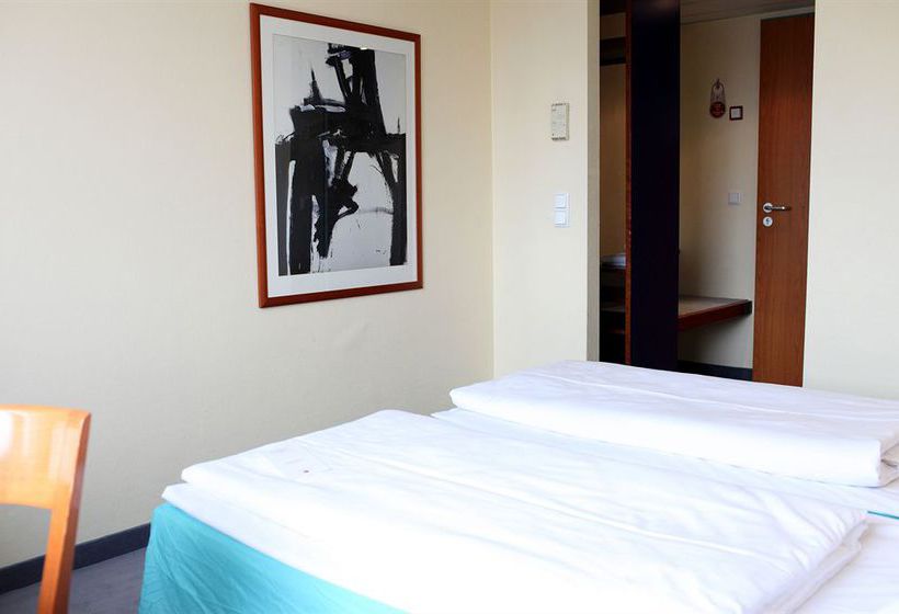 Hotel Azimut Berlin City South 19
