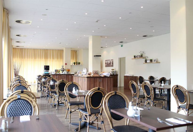 Hotel Azimut Berlin City South 4