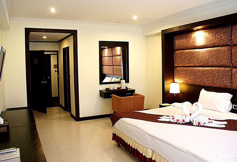 Hotel Royal Orchid Resort 11