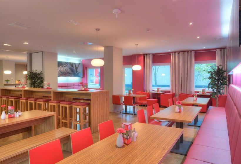 Meininger City Hostel & Hotel Hamburgo 3