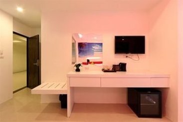 Armoni Patong Beach Hotel by Andacura 14