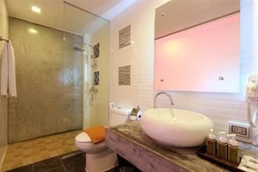 Armoni Patong Beach Hotel by Andacura 7