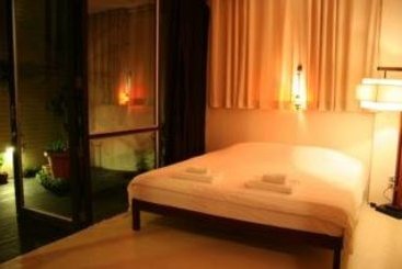 Hotel The Taste Phuket 9