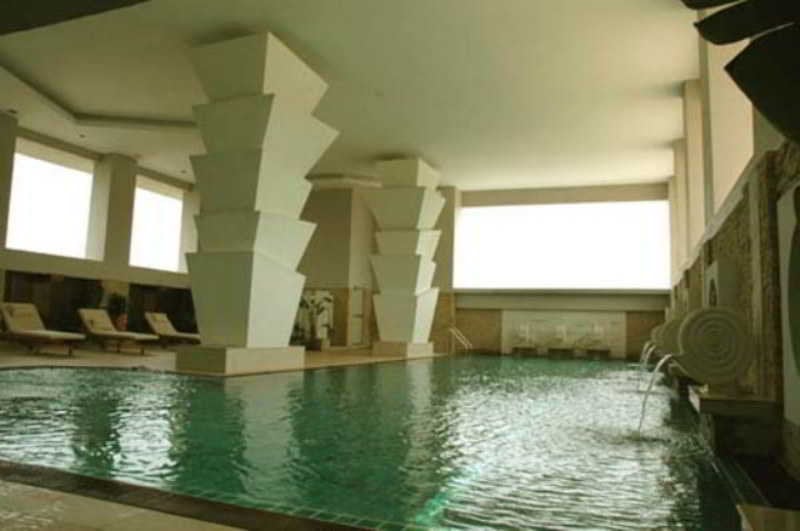 Richmond Stylish Convention Hotel 3