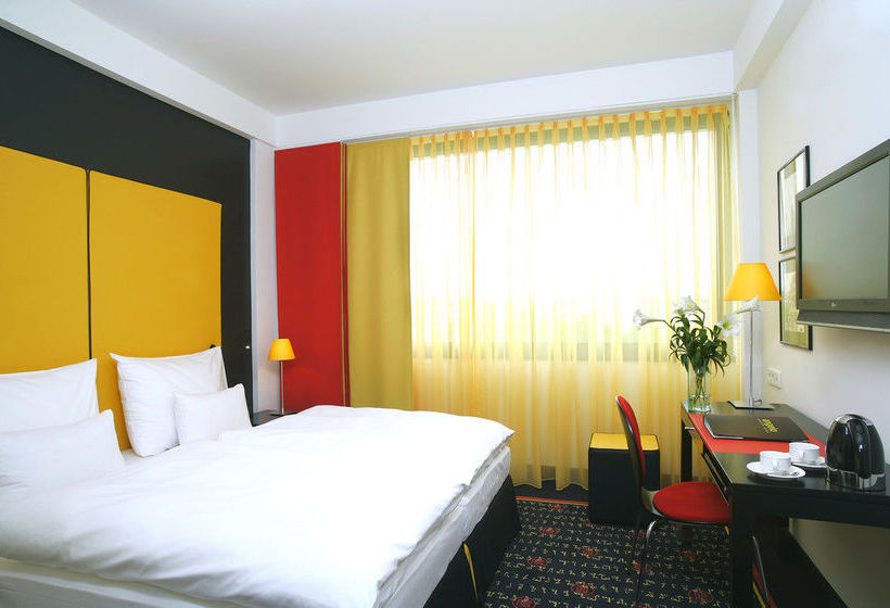 Hotel Holiday Inn München - Leuchtenbergring 1