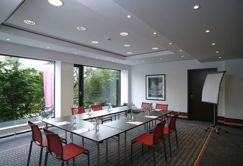 Hotel Holiday Inn München - Leuchtenbergring 5