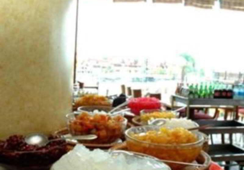 River View Place Hotel 8