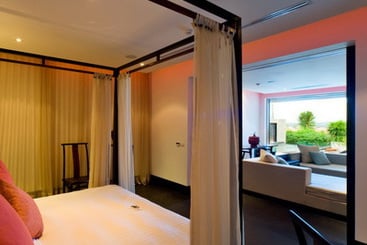 Hotel The Pavilions Phuket - Adults Only 2