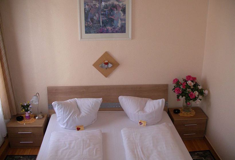 Hotel Garni Djaran 9