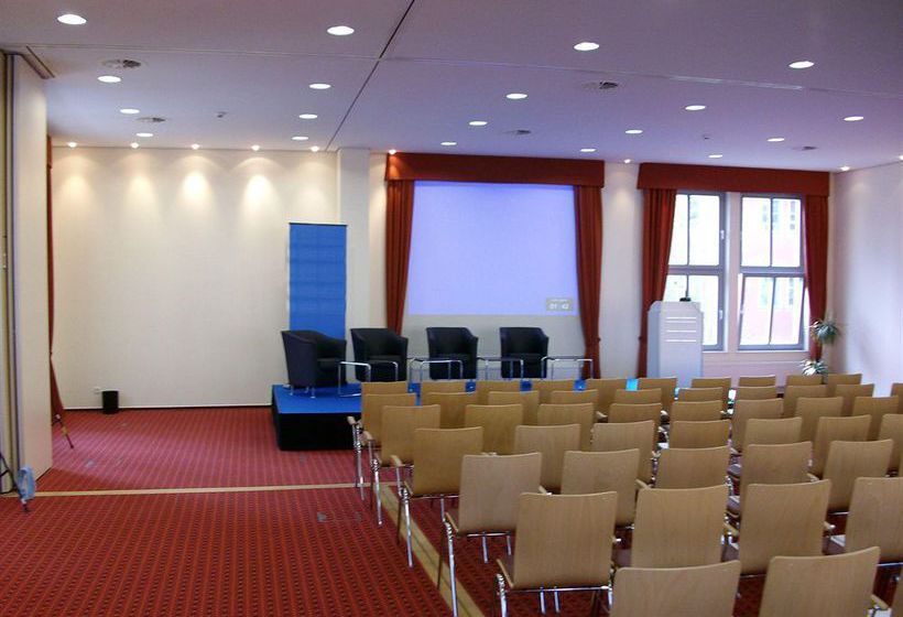 Airporthotel Berlin Adlershof 1