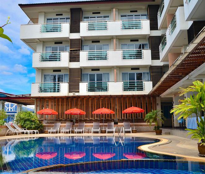 Hotel First Residence