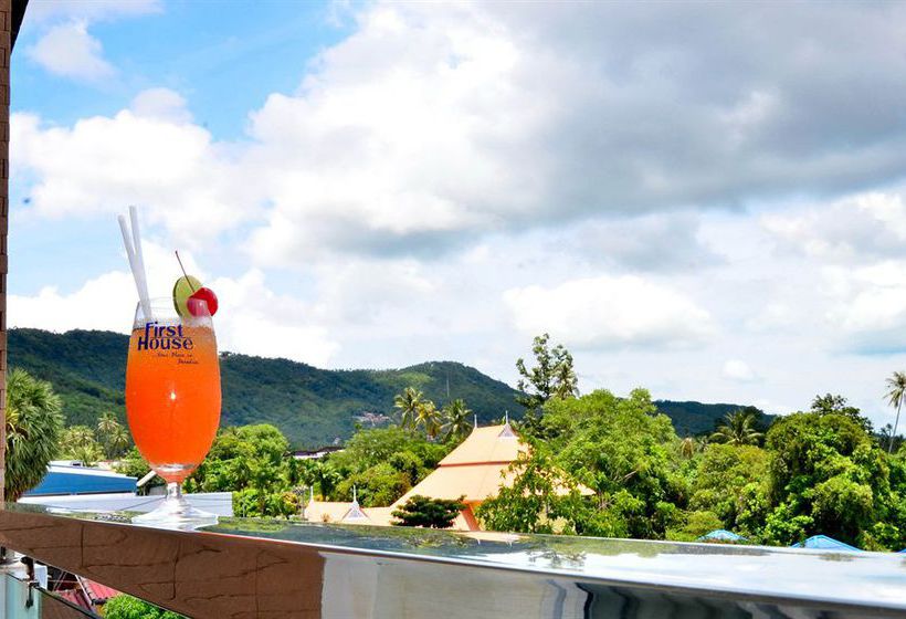 Hotel First Residence 10