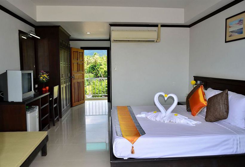 Hotel First Residence 13