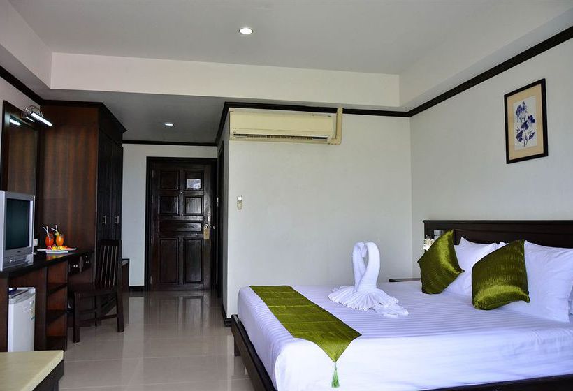 Hotel First Residence 14