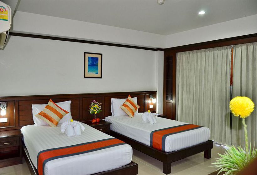 Hotel First Residence 15