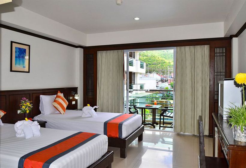 Hotel First Residence 7