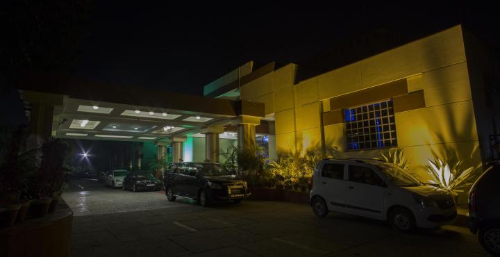 Hotel Yamuna View 11