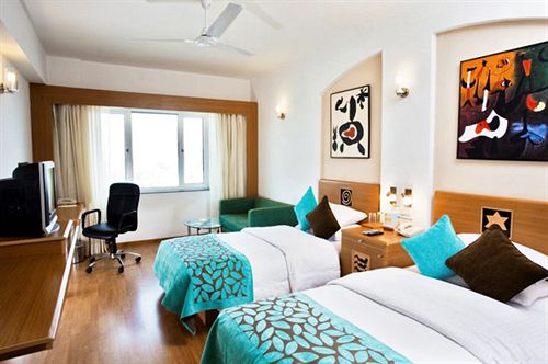 Hotel Lemon Tree Ahmedabad 11