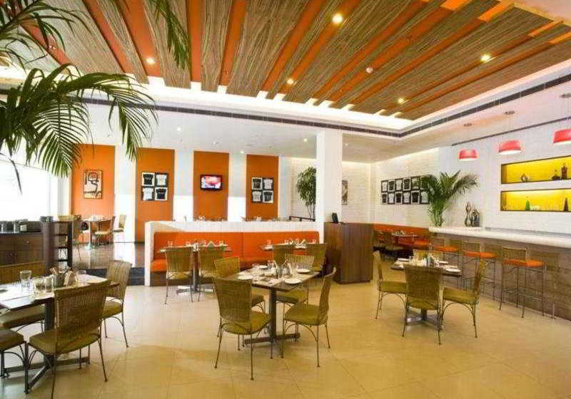 Hotel Lemon Tree Ahmedabad 12