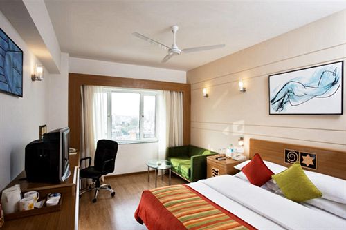 Hotel Lemon Tree Ahmedabad 7