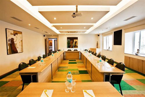 Hotel Lemon Tree Ahmedabad 9
