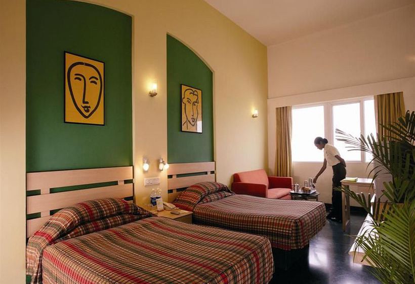 Hotel Lemon Tree East Delhi Mall 10