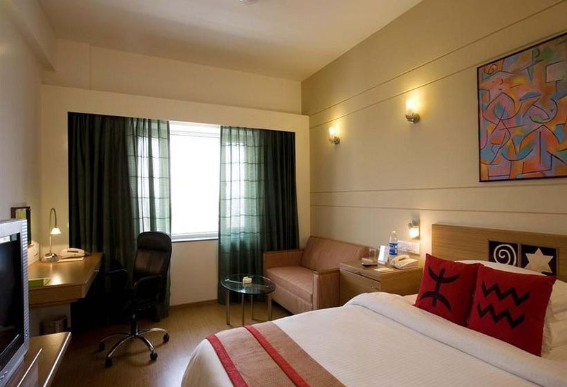 Hotel Lemon Tree East Delhi Mall 11