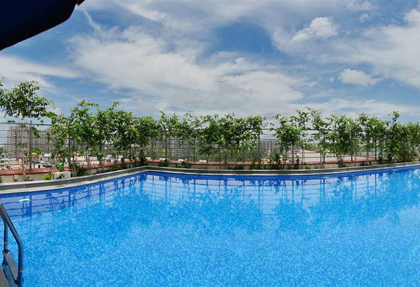 Hotel Lemon Tree East Delhi Mall 16