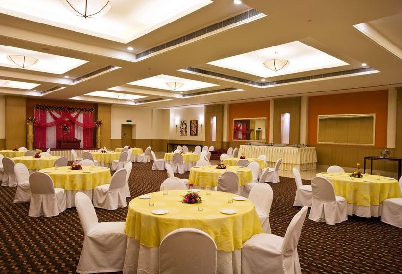 Hotel Lemon Tree East Delhi Mall 18