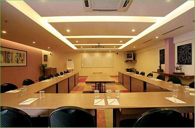 Hotel Lemon Tree Udyog Vihar 20