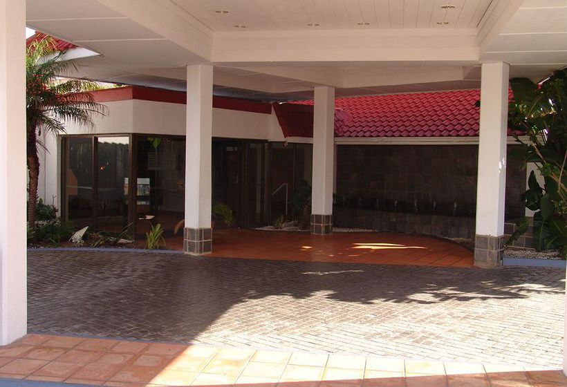 Wilderness Beach Hotel 6