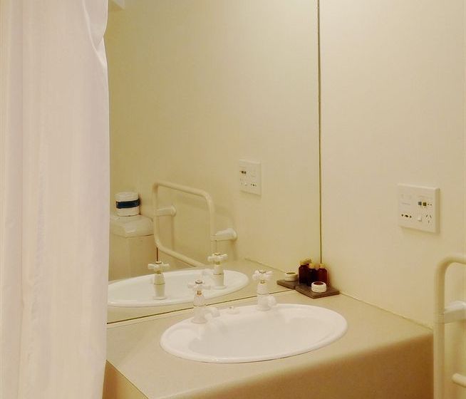 Rosewood Court Motel 16