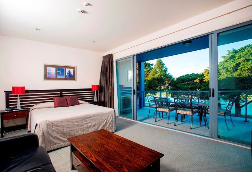 Quality Hotel Emerald 10