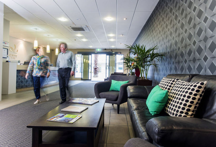 Quality Hotel Emerald 12