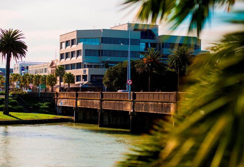 Quality Hotel Emerald 8