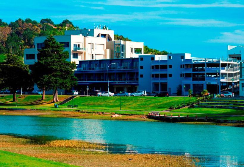 Quality Hotel Emerald 9