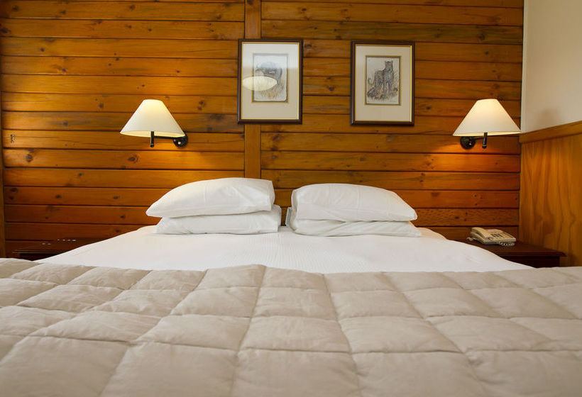 Wellesley Hotel on the Lake 10