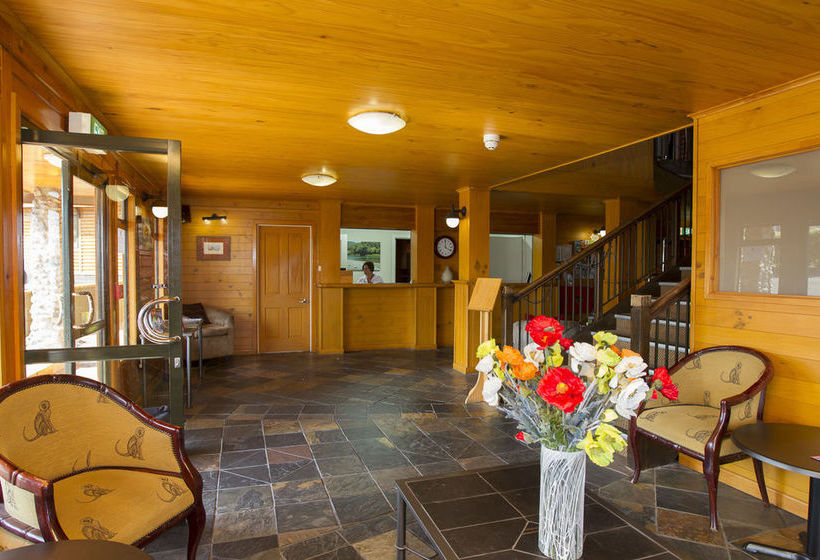 Wellesley Hotel on the Lake 12